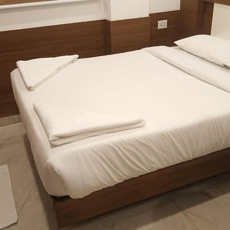 Welcome Hotels Thrissur Buitenkant foto